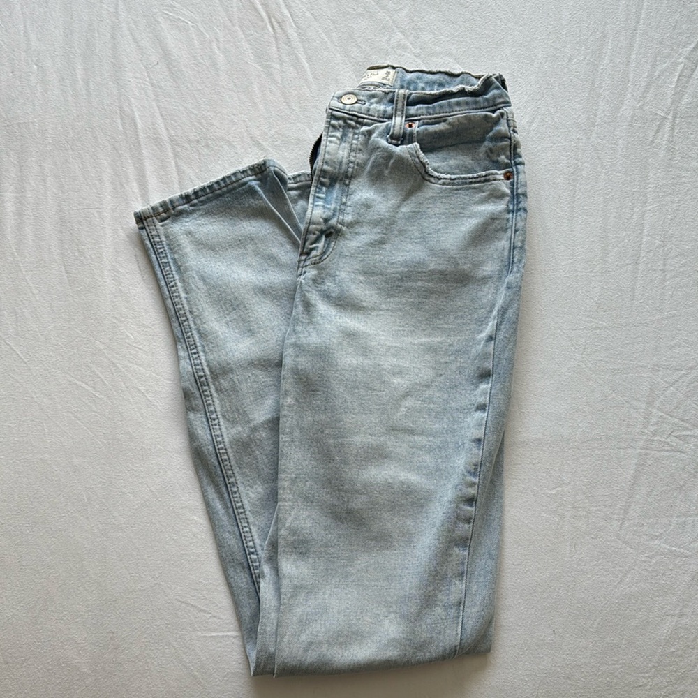 Abercrombie & Fitch ultra high rise ankle straight jeans